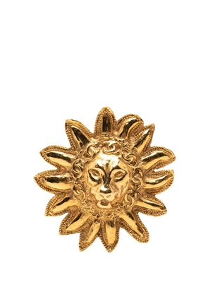 CHANEL Pre-Owned 1970-1980 Gold Plated Lion Head Sun Brooch costume brooch