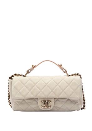 CHANEL Pre-Owned 2012-2013 Medium CC Quilted Caviar Chic Flap satchel - White