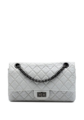 CHANEL Pre-Owned 2008-2009 Quilted Aged Calfskin Reissue 2.55 Double Flap 225 shoulder bag - White
