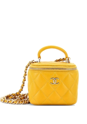 CHANEL Pre-Owned Classic Top Handle Vanity Case with Chain Quilted Lambskin Mini crossbody bag - Yellow