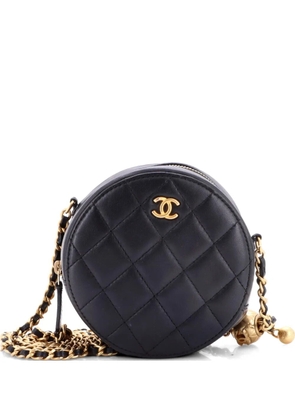 CHANEL Pre-Owned Pearl Crush Round with Chain Quilted Lambskin clutch bag - Black