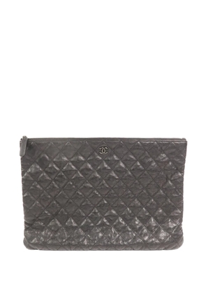 CHANEL Pre-Owned CC quilted clutch bag - Grey