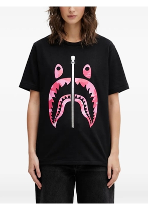 A BATHING APE® shark-print T-shirt - Black