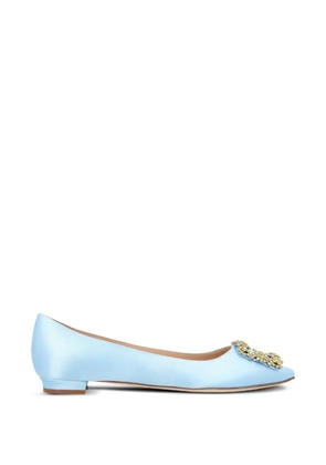 Manolo Blahnik hangisi satin jewelled buckle shoes - Blue