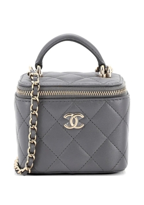 CHANEL Pre-Owned Classic Top Handle Vanity Case with Chain Quilted Lambskin Mini crossbody bag - Grey