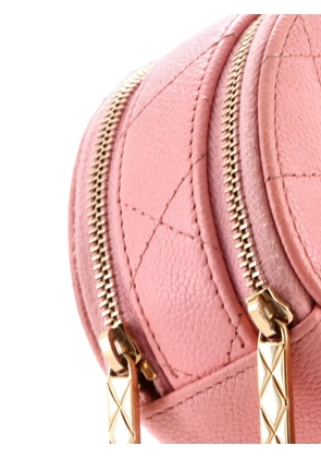 CHANEL Pre-Owned Handle with Care Round Vanity Case with Chain Quilted Caviar Small crossbody bag - Pink