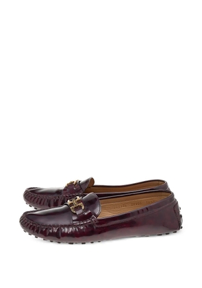 Ferragamo Pre-Owned Gancini-detail patent-leather loafers - Red