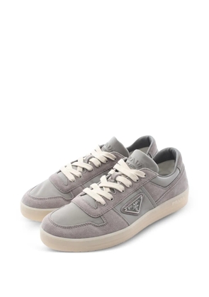 Prada Pre-Owned 2020s triangle logo downtown sneakers - Grey