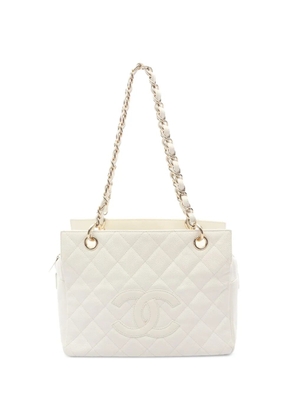 CHANEL Pre-Owned 2002-2003 Matelassé leather shoulder bag - White