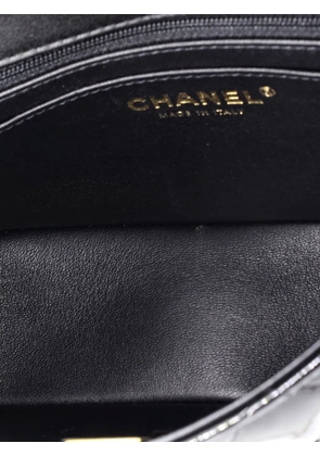 CHANEL Pre-Owned Classic Single Flap Top Handle Bag Quilted Patent Mini satchel - Black