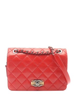 CHANEL Pre-Owned 2016-2017 Matelassé chain shoulder bag - Red