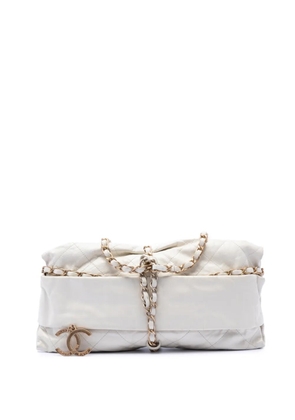 CHANEL Pre-Owned 2012 Quilted Calfskin Midnight Swim Baluchon Bag shoulder bag - White