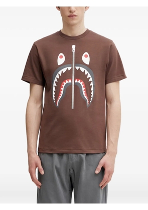 A BATHING APE® Shark graphic-print T-shirt - Brown