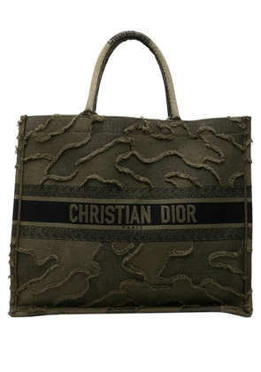 Christian Dior Pre-Owned 2019 Large Embroidered Canvas Camouflage Book tote bag - Green