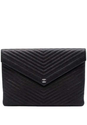 CHANEL Pre-Owned 2017-2018 Large Chevron Caviar Statement Envelope clutch bag - Black