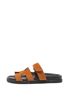 Hermès Pre-Owned Chypre slide sandals - Brown