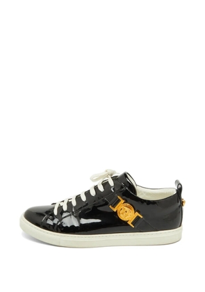 Versace Pre-Owned Medusa-head patent-leather low-top sneakers - Black