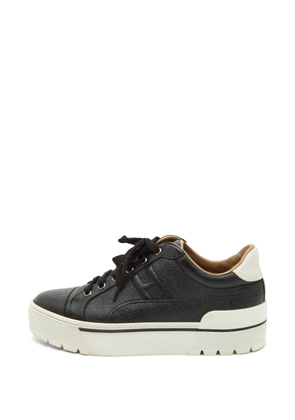 Hermès Pre-Owned Voltage grained leather sneakers - Black