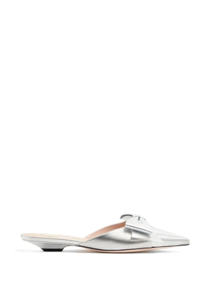 Valentino Garavani Bowow mules in laminated-nappa 20mm - Silver