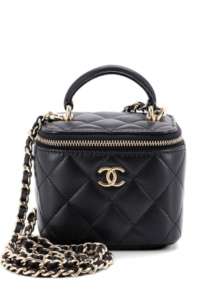 CHANEL Pre-Owned Classic Top Handle Vanity Case with Chain Quilted Lambskin Mini crossbody bag - Black