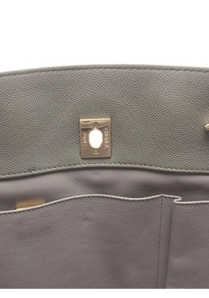 CHANEL Pre-Owned 2021 Caviar matelassé tote bag - Grey