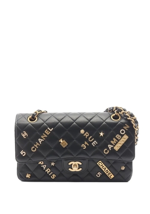 CHANEL Pre-Owned 2020-2021 Classic Flap Icon Charm Matelassé shoulder bag - Black