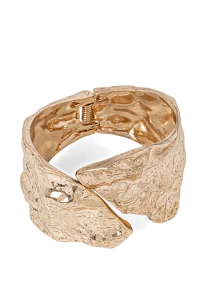 Lola Casademunt hammered-effect hinged cuff bracelet - Gold