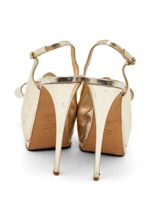 Giuseppe Zanotti Vintage Giuseppe Zanotti bow-embellished platform slingback pumps - Gold