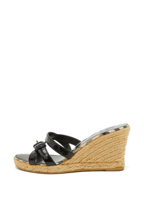 Burberry Pre-Owned patent-finish wedge sandals - Black