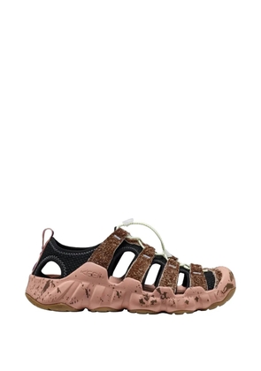 KEEN FOOTWEAR fleece-textured toggle-fastening sandals - Brown