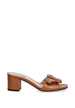 Love Moschino bow-detail heart-plaque sandals - Brown