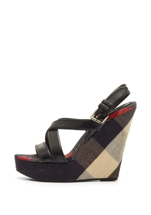 Burberry Pre-Owned Nova Check platform sandals - Black