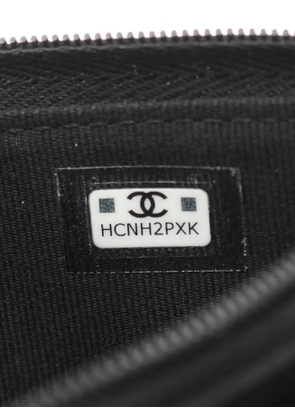 CHANEL Pre-Owned 2021s Matelassé shoulder bag - Black