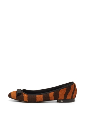 Christian Dior Pre-Owned striped bow ballet flats - Orange