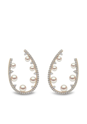 Yoko London 18kt yellow gold diamond pearl Sleek hoop earrings