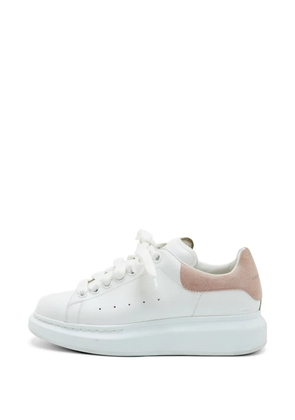 Alexander McQueen Pre-Owned Oversized leather low-top sneakers - White