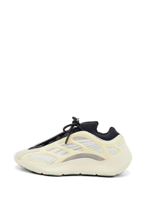 adidas Yeezy Boost 700 V3 sneakers - Neutrals