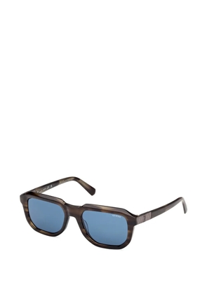 GUESS EYEWEAR square-frame tinted sunglasses - Brown