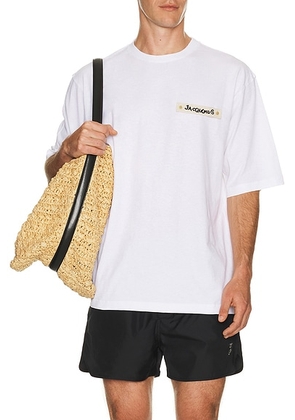 JACQUEMUS Le Tee Plage in Beige & White - White. Size XL/1X (also in S, M).