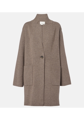 Lisa Yang Anni cashmere coat