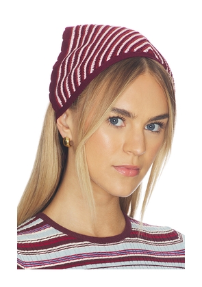 De Rococo Crochet Bandana in Burgundy.