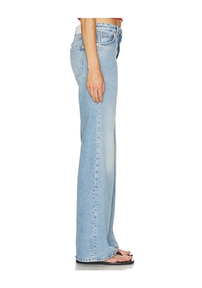 CLOSED Gillian Jeans in Blue. Size 25. Also in 26, 27, 29, 30, 31, 32, 33, 23, 24, 34.