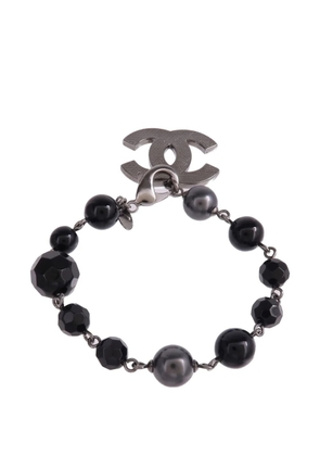 CHANEL Pre-Owned CC charm beaded bracelet - Grey