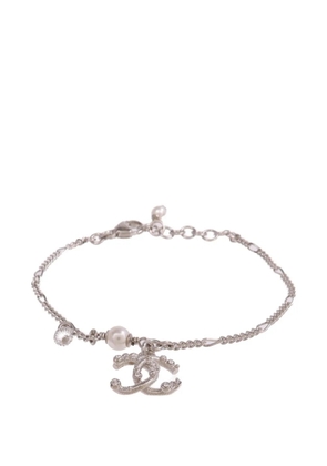 CHANEL Pre-Owned CC faux-pearl and crystal bracelet - Silver