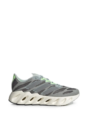 adidas Switch FWD 'Wonder Silver/Silver Metallic/Core Black' sneakers - Grey