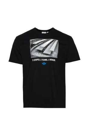 adidas Bleacher graphic-print T-shirt - Black