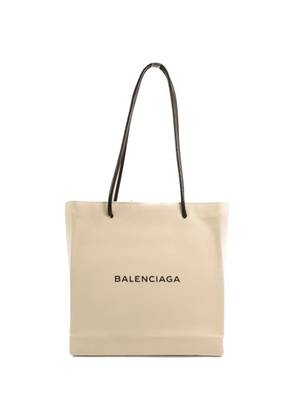 Balenciaga Pre-Owned logo-print leather tote bag - Neutrals