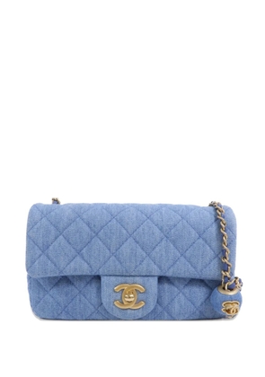 CHANEL Pre-Owned 20 Denim Classic CC turn-lock shoulder bag - Blue