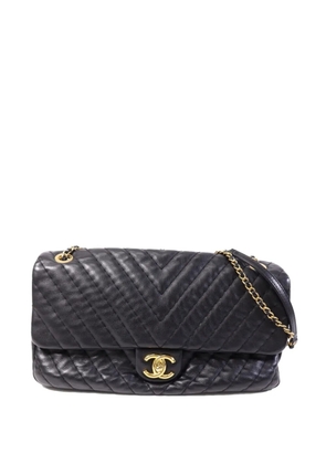 CHANEL Pre-Owned CC turn-lock chevron shoulder bag - Black