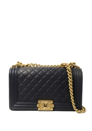 CHANEL Pre-Owned Boy quilted shoulder bag - Blue